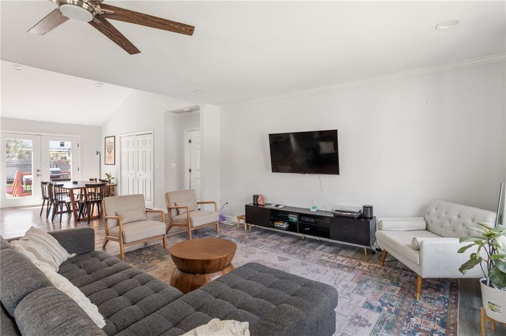 3 bedroom, 2 bathroom, 1,662 sq ft single family residence for sale at 1393 Byrere Terrace, Atlanta, GA 30310 — photo 7