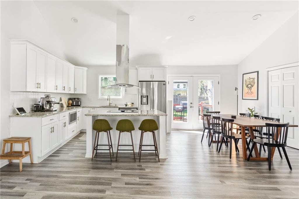 3 bedroom, 2 bathroom, 1,662 sq ft single family residence for sale at 1393 Byrere Terrace, Atlanta, GA 30310 — photo 8