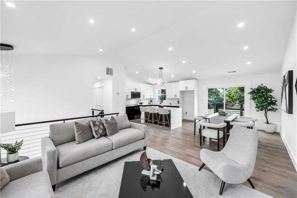 5 bedroom, 3 bathroom, 2,067 sq ft single family residence for sale at 4515 Highway 60, Pendergrass, GA 30567 — photo 8