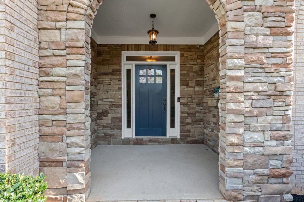 5 bedroom, 5 bathroom, 4,023 sq ft single family residence under contract at 2405 Hickory Grove Drive, Monroe, GA 30656 — photo 4