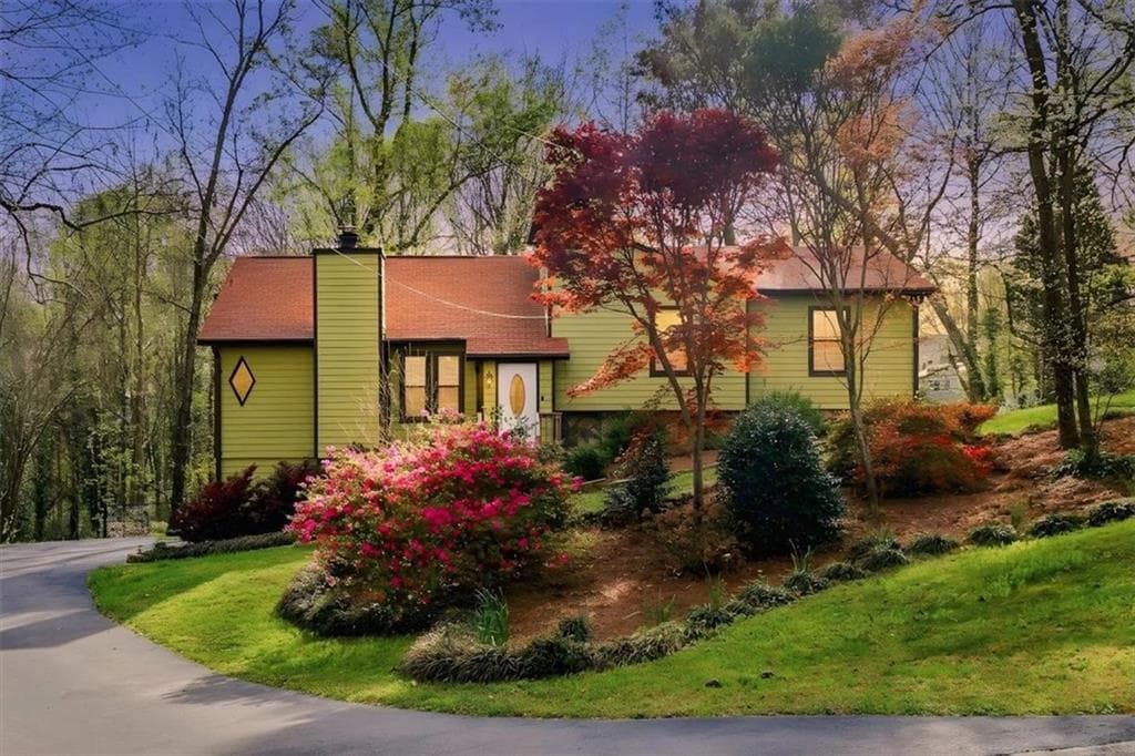 3 bedroom, 2 bathroom, 2,424 sq ft single family residence sold at 107 Spring Way, Woodstock, GA 30189