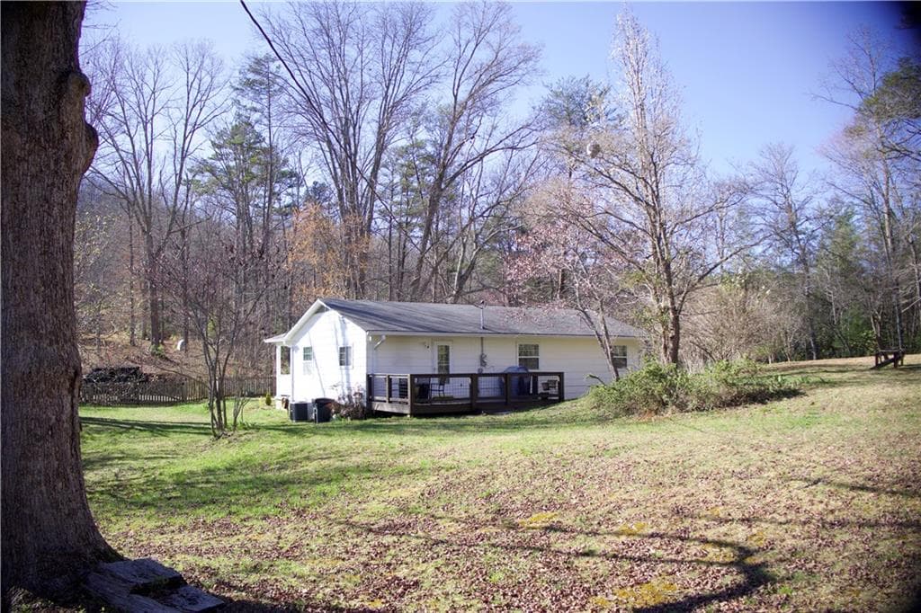 3 bedroom, 2 bathroom, 1,061 sq ft single family residence for sale at 331 Blue Arrow Lane, Mineral Bluff, GA 30559 — photo 3
