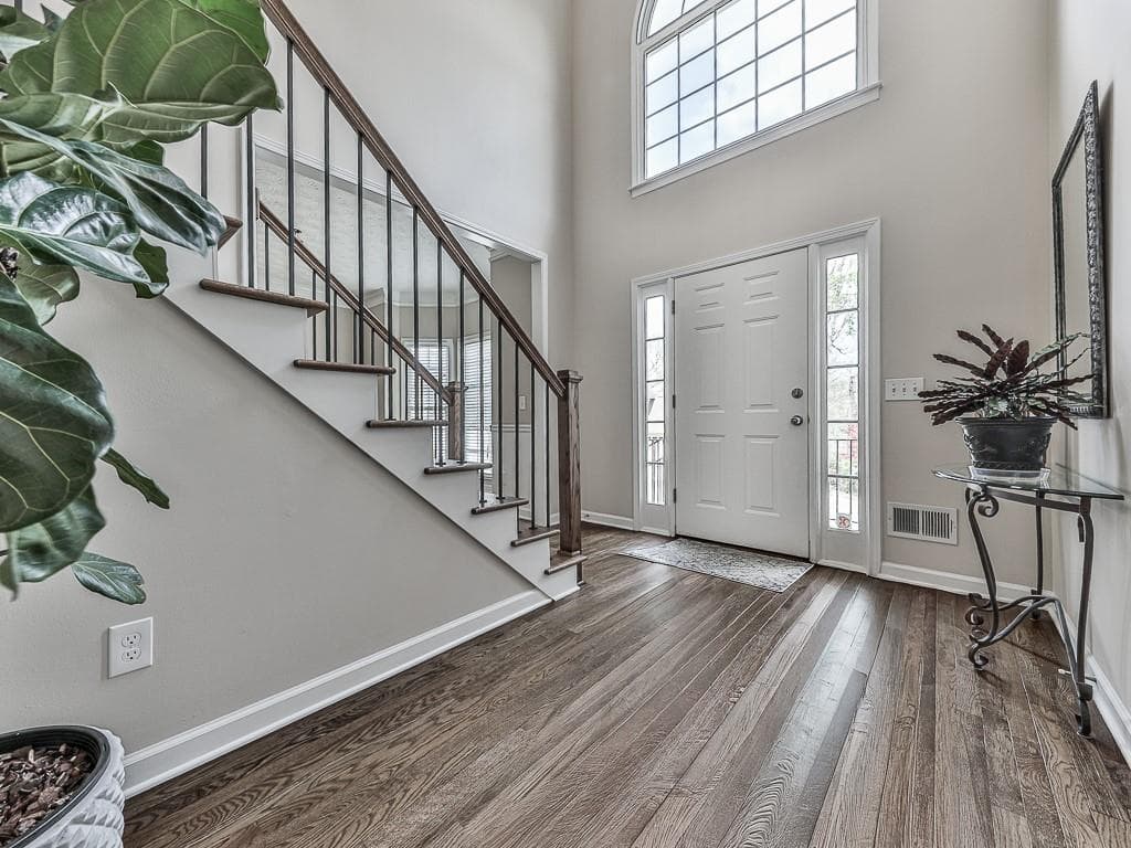 5 bedroom, 4 bathroom, 3,891 sq ft single family residence under contract at 2013 Castlemaine Circle, Woodstock, GA 30189 — photo 7
