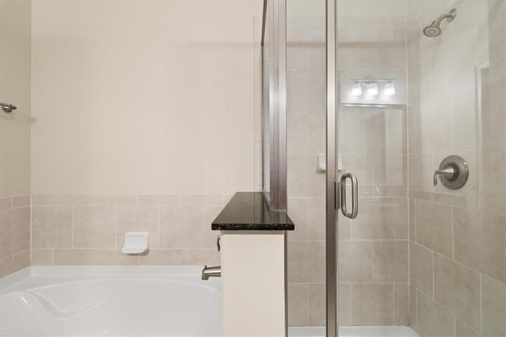2 bedroom, 2 bathroom, 1,363 sq ft condominium for sale at 3621 Vinings Slope 3407, Atlanta, GA 30339 — photo 10
