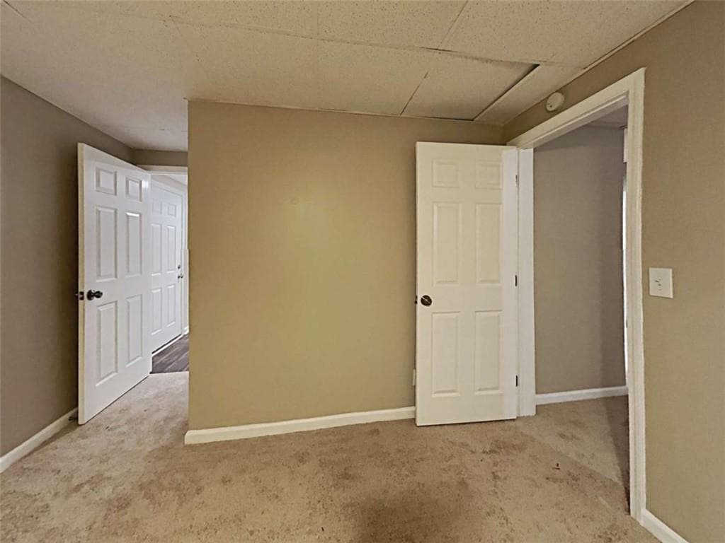 3 bedroom, 2 bathroom, 1,920 sq ft single family residence for sale at 5665 Lakeview Court, Gainesville, GA 30506 — photo 3