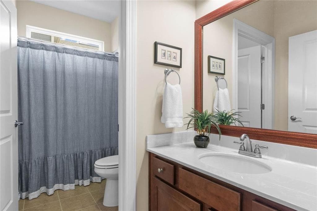 4 bedroom, 4 bathroom, 4,564 sq ft single family residence for sale at 559 Bishopton Street, Grayson, GA 30017 — photo 8