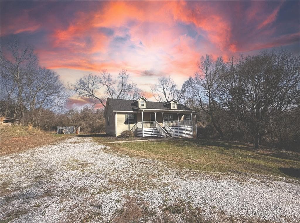 3 bedroom, 2 bathroom, 1,400 sq ft single family residence for sale at 5523 Green Circle, Clermont, GA 30527 — photo 7