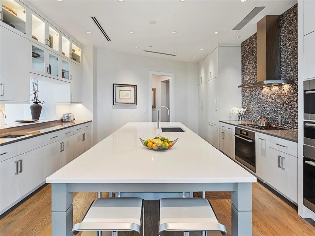3 bedroom, 4 bathroom condominium for rent at 3376 Peachtree Road 44-B, Atlanta, GA 30326 for $15,000 a month — photo 10