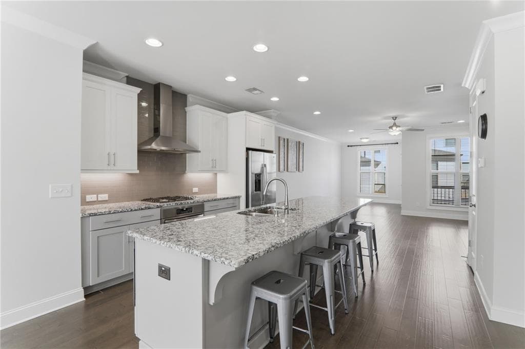 3 bedroom, 4 bathroom, 2,150 sq ft townhouse for sale at 2051 Glenview Park Circle, Duluth, GA 30097 — photo 3