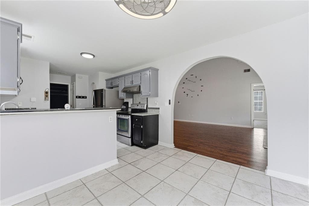 3 bedroom, 2 bathroom, 1,460 sq ft single family residence under contract at 8244 Wynfield Drive, Jonesboro, GA 30238 — photo 4