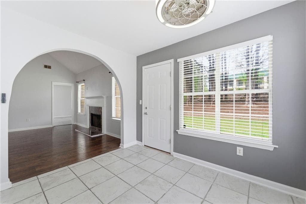 3 bedroom, 2 bathroom, 1,460 sq ft single family residence under contract at 8244 Wynfield Drive, Jonesboro, GA 30238 — photo 5
