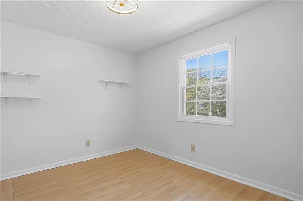 3 bedroom, 3 bathroom, 1,887 sq ft single family residence for sale at 2995 Withers Way, Marietta, GA 30064 — photo 8