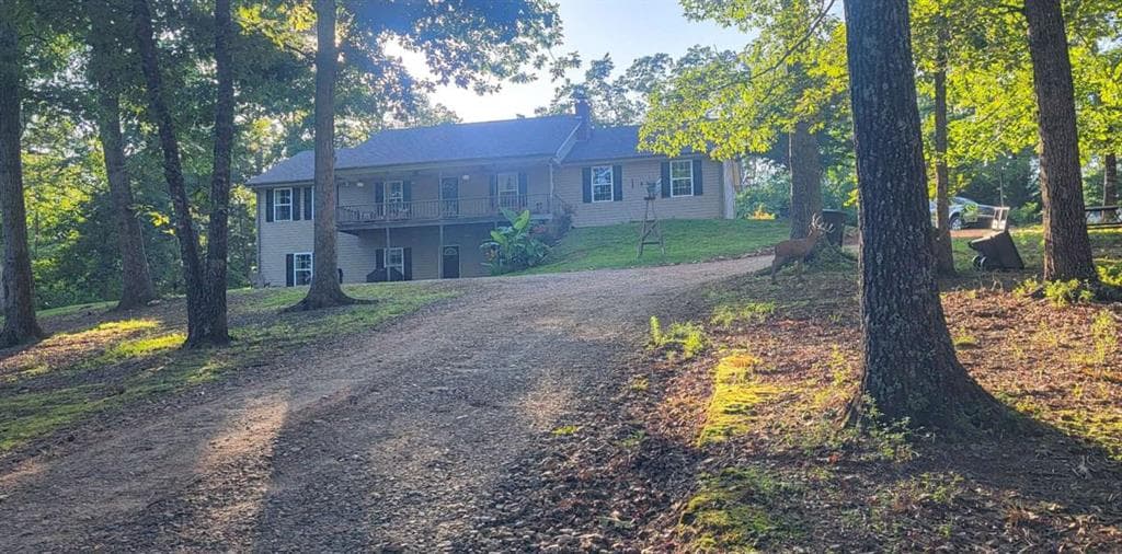 4 bedroom, 3 bathroom, 3,160 sq ft single family residence sold at 1605 Cody Road, Mount Airy, GA 30563