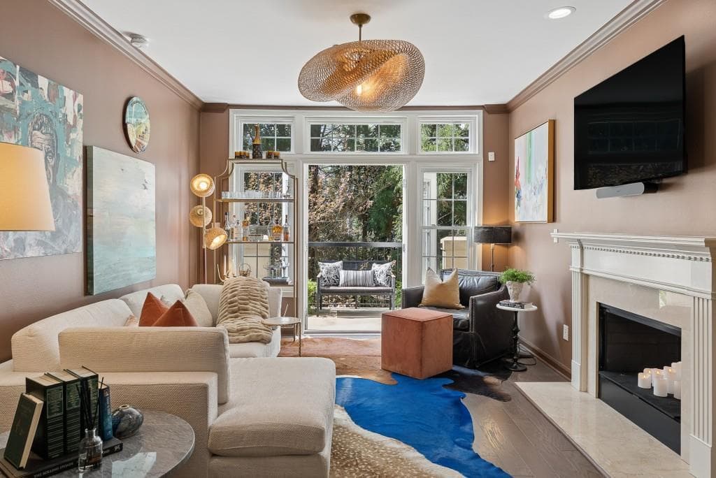 3636 Habersham Road 2105, Atlanta, GA 30305 — most recent listing photo