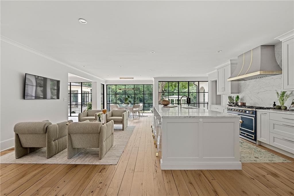 6 bedroom, 10 bathroom, 10,744 sq ft single family residence for sale at 3625 Tuxedo Road, Atlanta, GA 30305 — photo 6