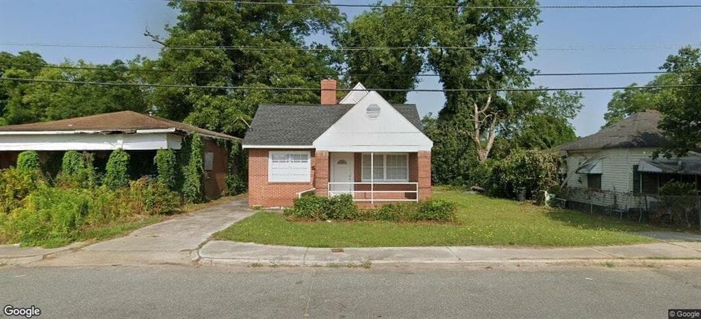 3 bedroom, 2 bathroom, 1,732 sq ft single family residence for sale at 768 Maynard Street, Macon, GA 31217