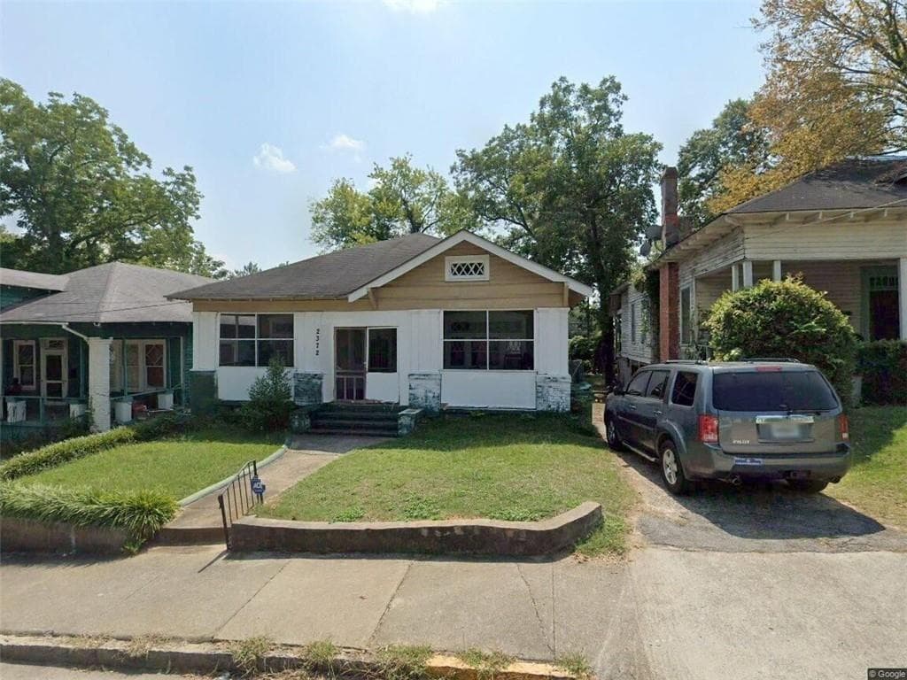 3 bedroom, 1 bathroom, 1,766 sq ft single family residence for sale at 2372 Beech Avenue, Macon, GA 31204