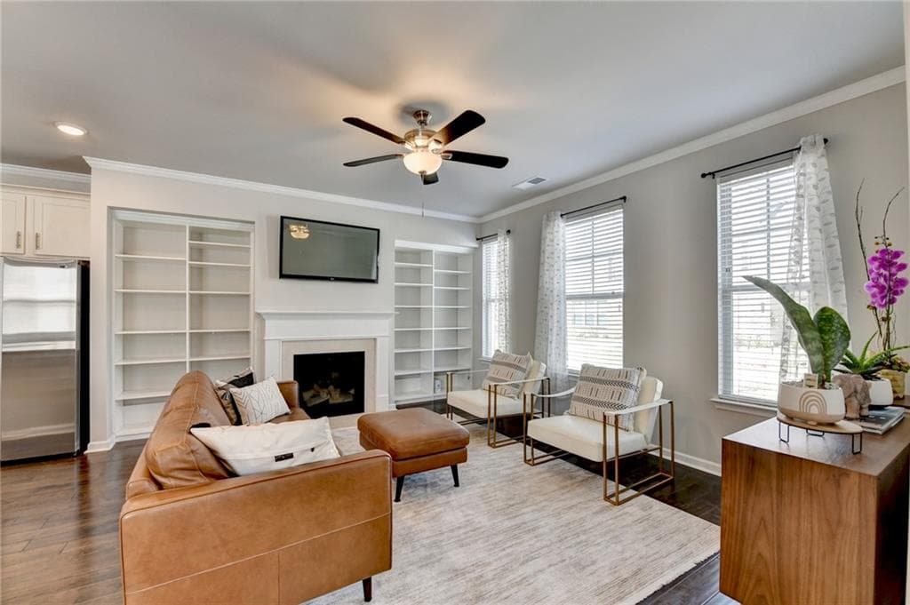 3 bedroom, 3 bathroom, 1,919 sq ft townhouse for sale at 4305 Morrison Lake Court, Norcross, GA 30071 — photo 3