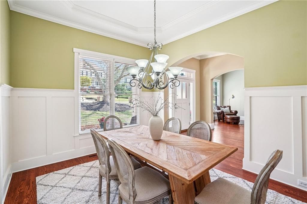 5 bedroom, 5 bathroom, 4,969 sq ft single family residence for sale at 3525 Horizon Court, Cumming, GA 30041 — photo 3