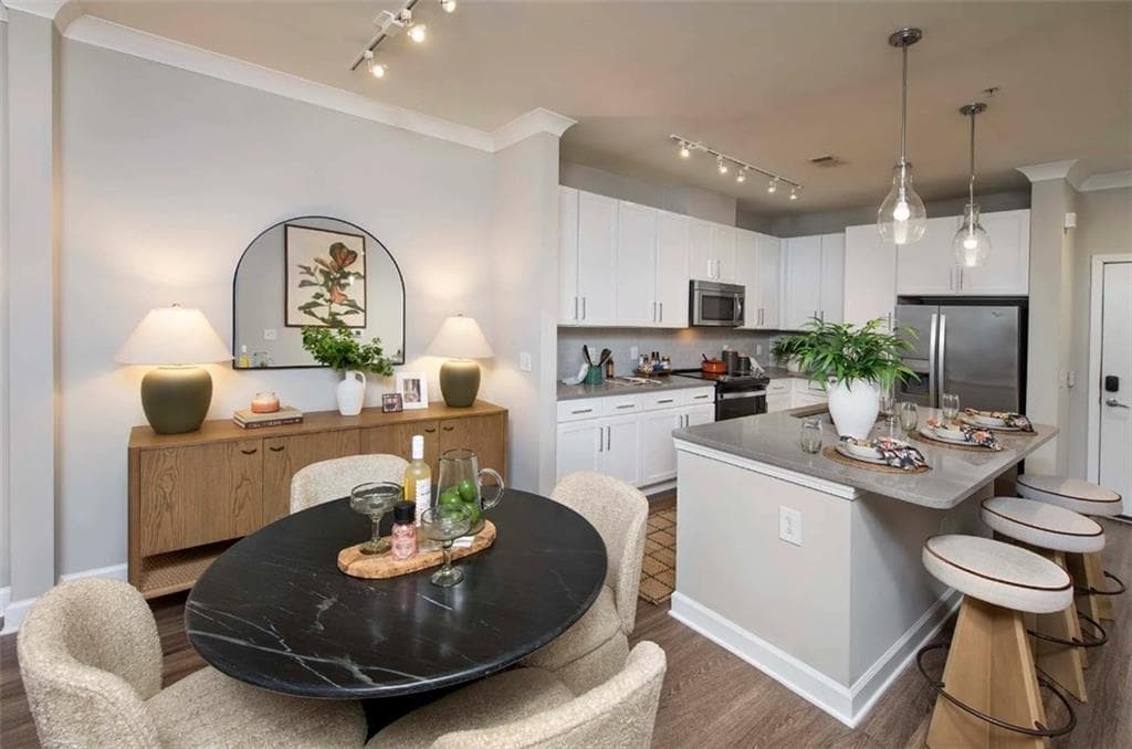 1 bedroom, 1 bathroom, 688 sq ft apartment for rent at 2600 Milscott Drive 2402, Decatur, GA 30033 for $1,730 a month — photo 4