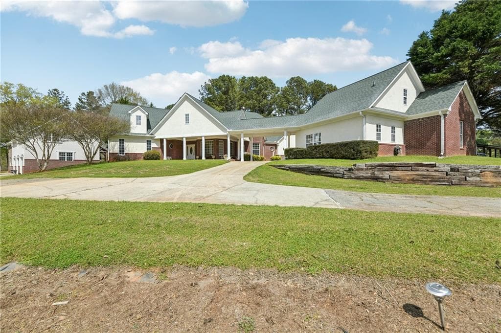 7 bedroom, 5 bathroom, 3,357 sq ft single family residence for sale at 228 Indian Creek Road, Locust Grove, GA 30248