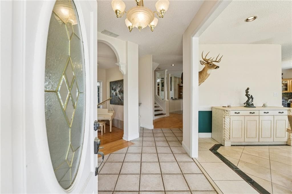7 bedroom, 5 bathroom, 3,357 sq ft single family residence for sale at 228 Indian Creek Road, Locust Grove, GA 30248 — photo 5