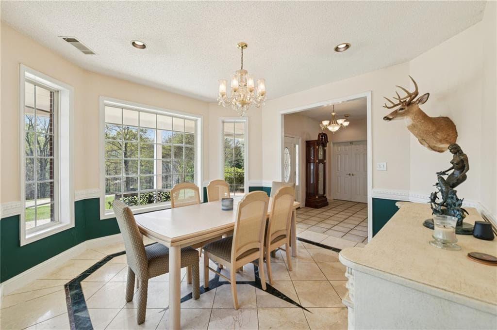 7 bedroom, 5 bathroom, 3,357 sq ft single family residence for sale at 228 Indian Creek Road, Locust Grove, GA 30248 — photo 7