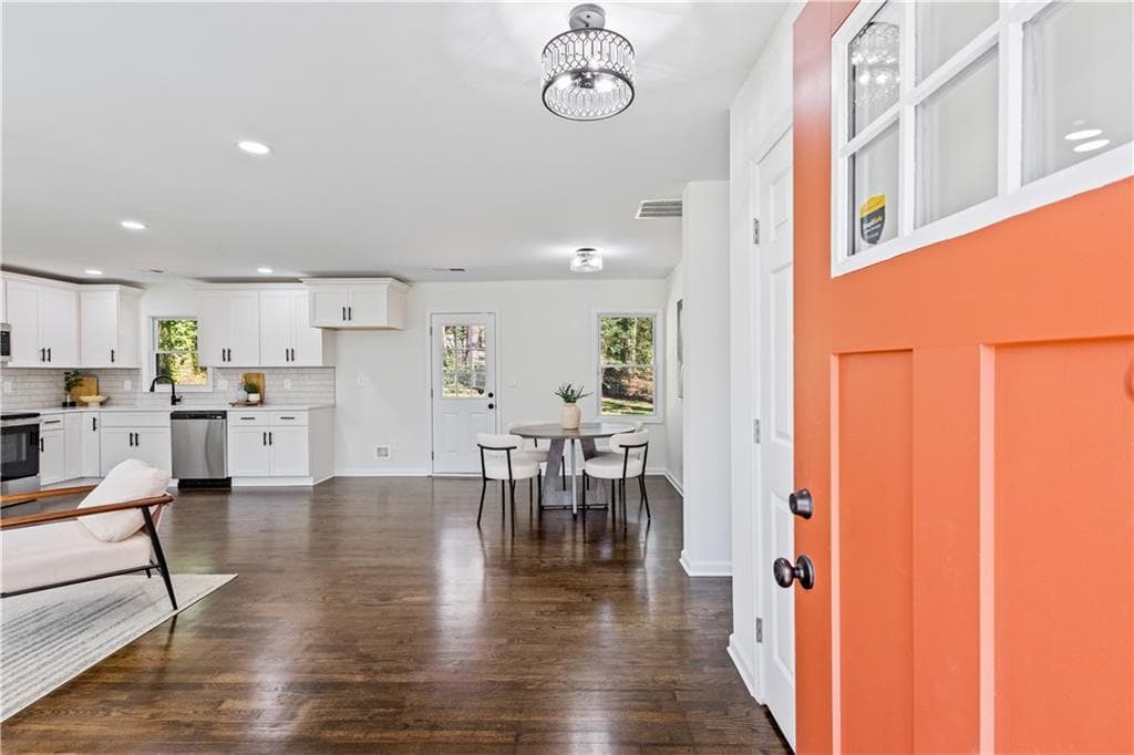 3252 Pinehill Drive, Decatur, GA 30032 — most recent listing photo