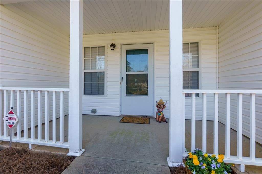 3 bedroom, 2 bathroom, 1,488 sq ft single family residence for sale at 1392 Nunnally Trail, Monroe, GA 30655 — photo 3