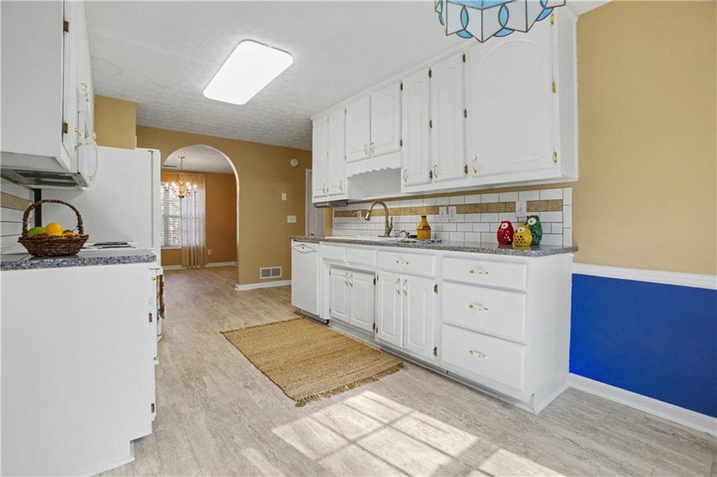 3 bedroom, 2 bathroom, 1,488 sq ft single family residence for sale at 1392 Nunnally Trail, Monroe, GA 30655 — photo 5