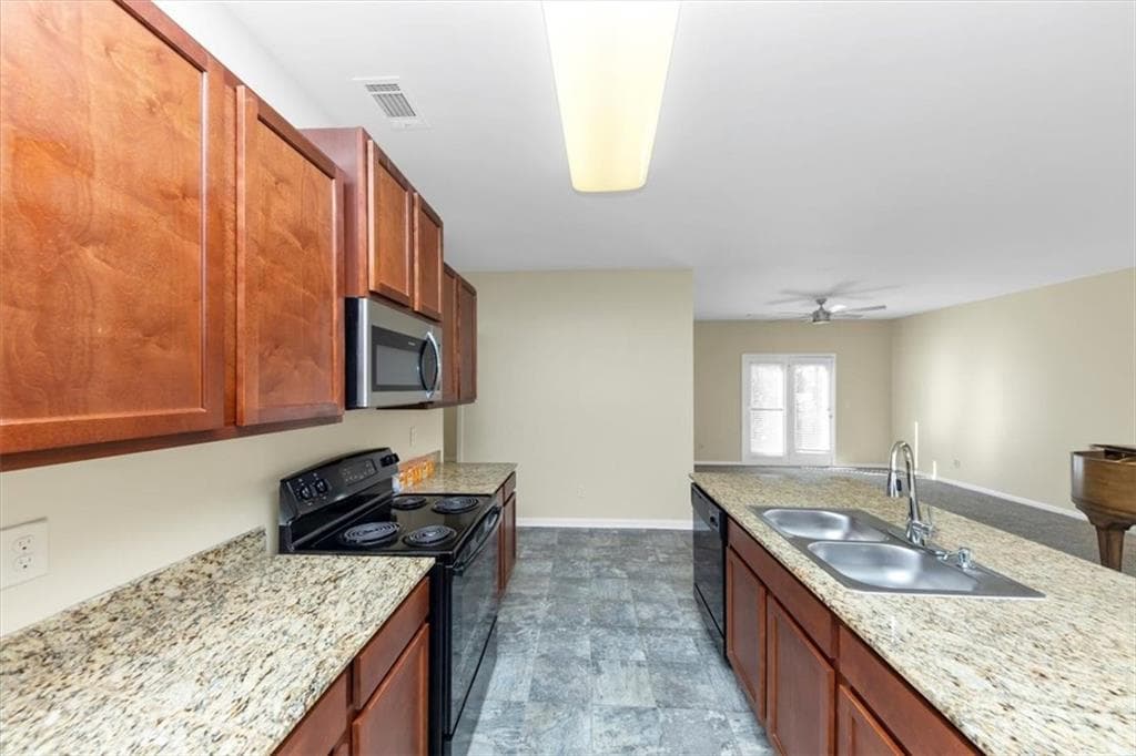 5 bedroom, 3 bathroom, 2,580 sq ft single family residence for sale at 2896 S Hills, Riverdale, GA 30296 — photo 10