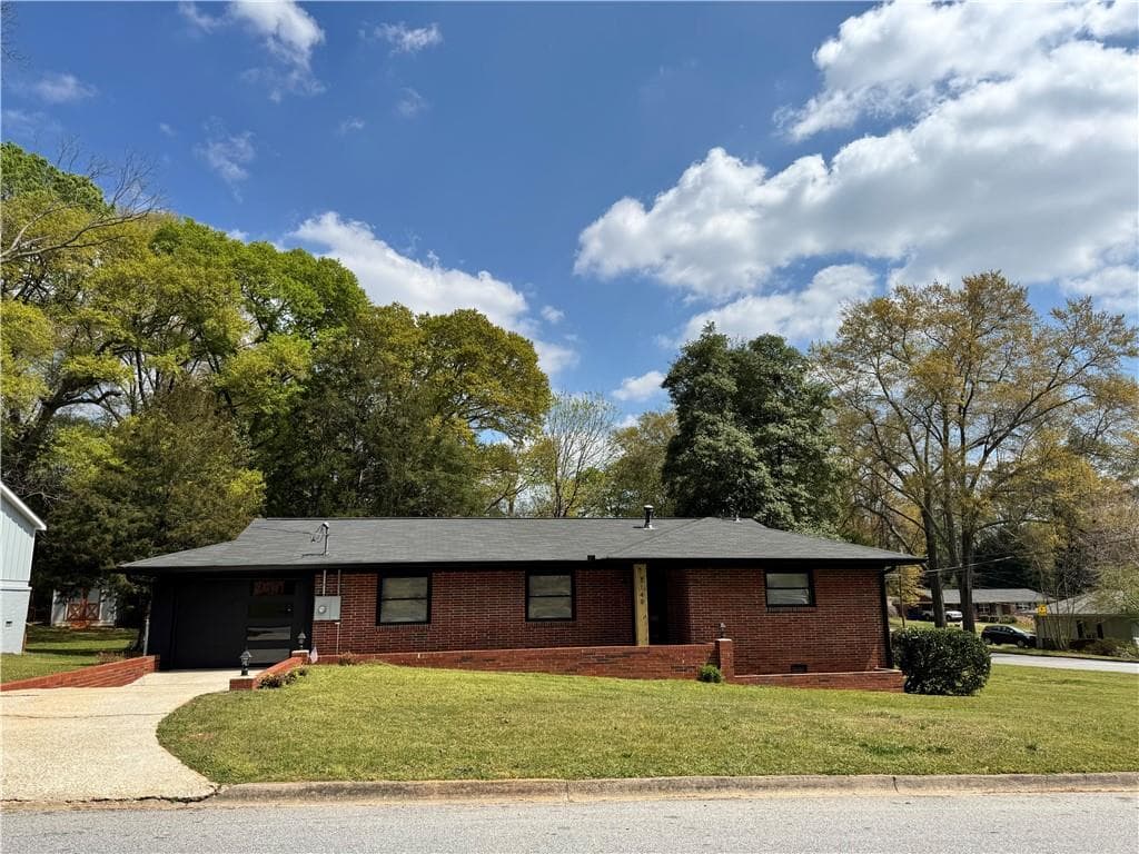 3 bedroom, 3 bathroom, 1,196 sq ft single family residence for sale at 3149 Rebecca Street, Covington, GA 30014