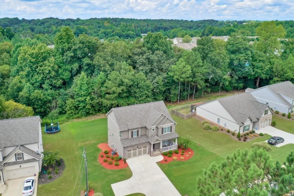4 bedroom, 3 bathroom, 2,433 sq ft single family residence for sale at 4688 Cantrell Road, Flowery Branch, GA 30542 — photo 7