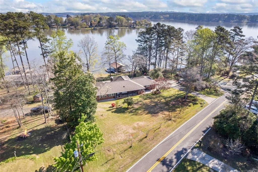 3 bedroom, 3 bathroom, 2,608 sq ft single family residence sold at 193 Mays Road, Milledgeville, GA 31061