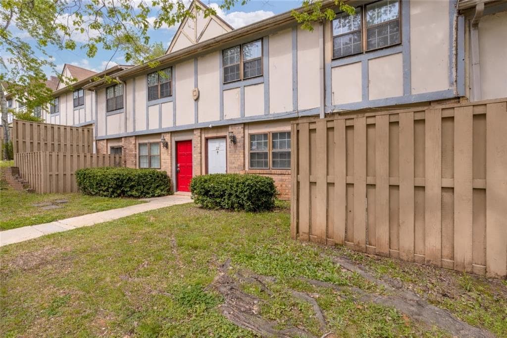 2 bedroom, 2 bathroom, 1,200 sq ft townhouse for sale at 1150 Rankin Street 22O, Stone Mountain, GA 30083 — photo 2
