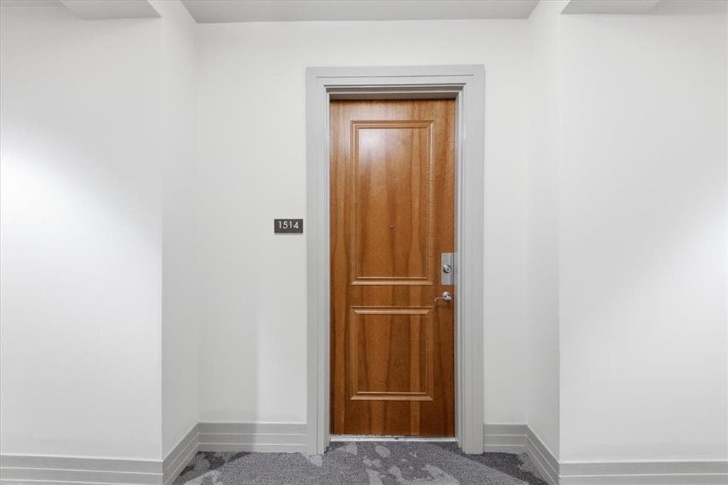 1 bedroom, 1 bathroom, 800 sq ft condominium for sale at 3040 Peachtree Road 1514, Atlanta, GA 30305 — photo 5