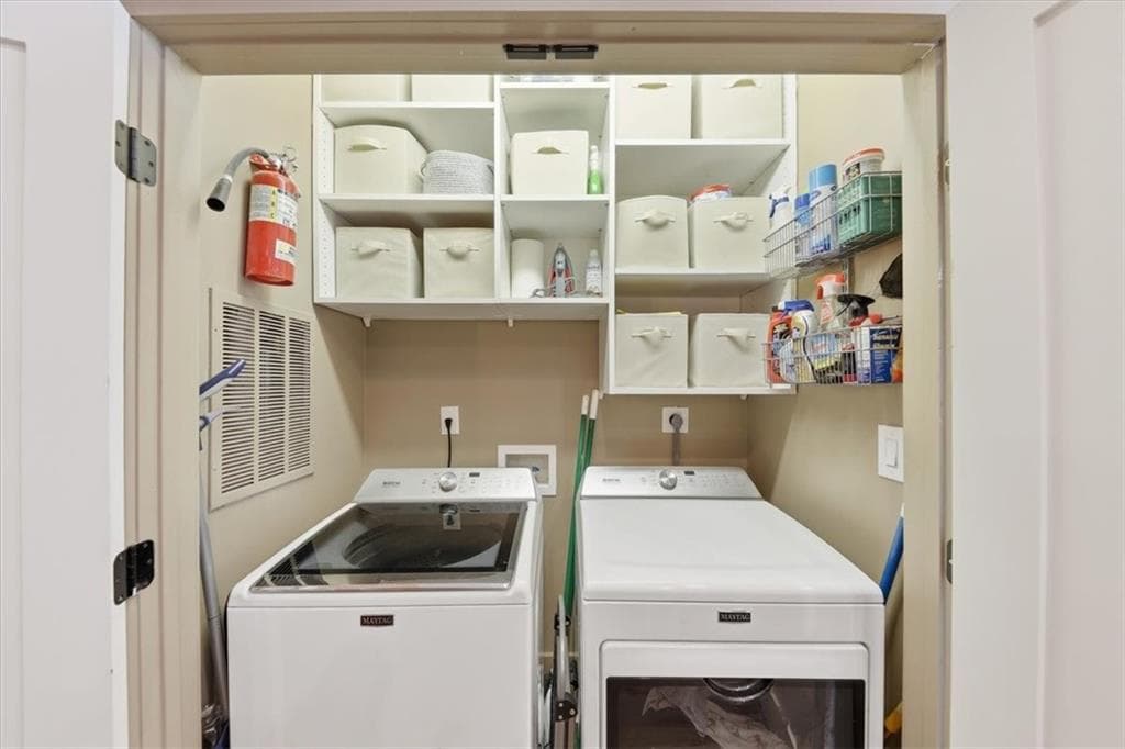 1 bedroom, 1 bathroom, 800 sq ft condominium for sale at 3040 Peachtree Road 1514, Atlanta, GA 30305 — photo 9