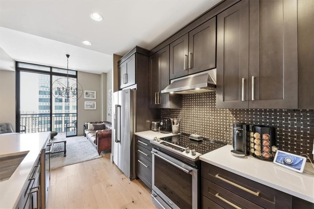 1 bedroom, 1 bathroom, 800 sq ft condominium for sale at 3040 Peachtree Road 1514, Atlanta, GA 30305