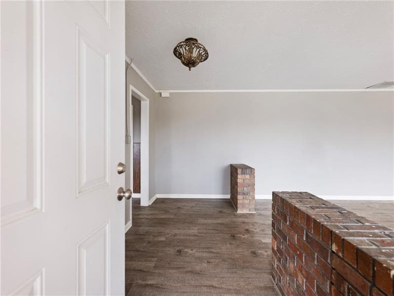 3 bedroom, 3 bathroom, 3,094 sq ft single family residence for sale at 2511 Dana Drive, Gainesville, GA 30507 — photo 2
