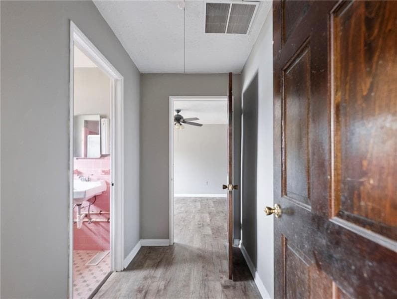 3 bedroom, 3 bathroom, 3,094 sq ft single family residence for sale at 2511 Dana Drive, Gainesville, GA 30507 — photo 10