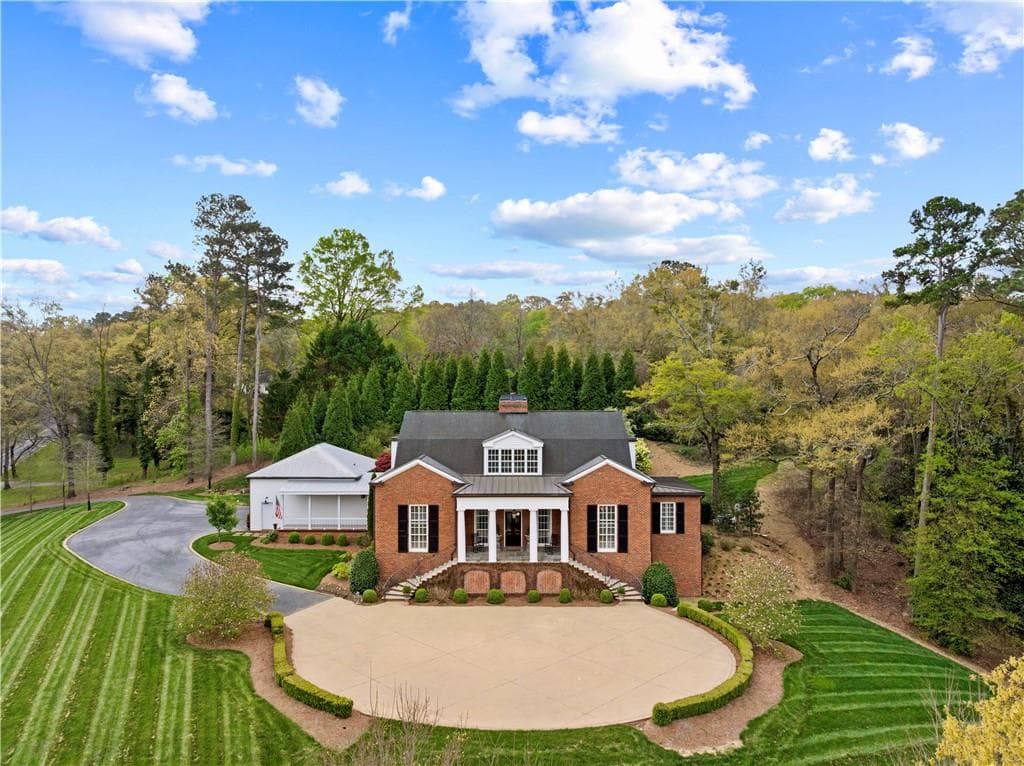 5 bedroom, 6 bathroom, 7,416 sq ft single family residence for sale at 315 E Line Street, Calhoun, GA 30701 — photo 2