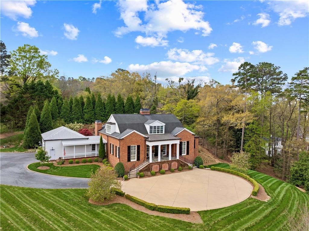 5 bedroom, 6 bathroom, 7,416 sq ft single family residence for sale at 315 E Line Street, Calhoun, GA 30701