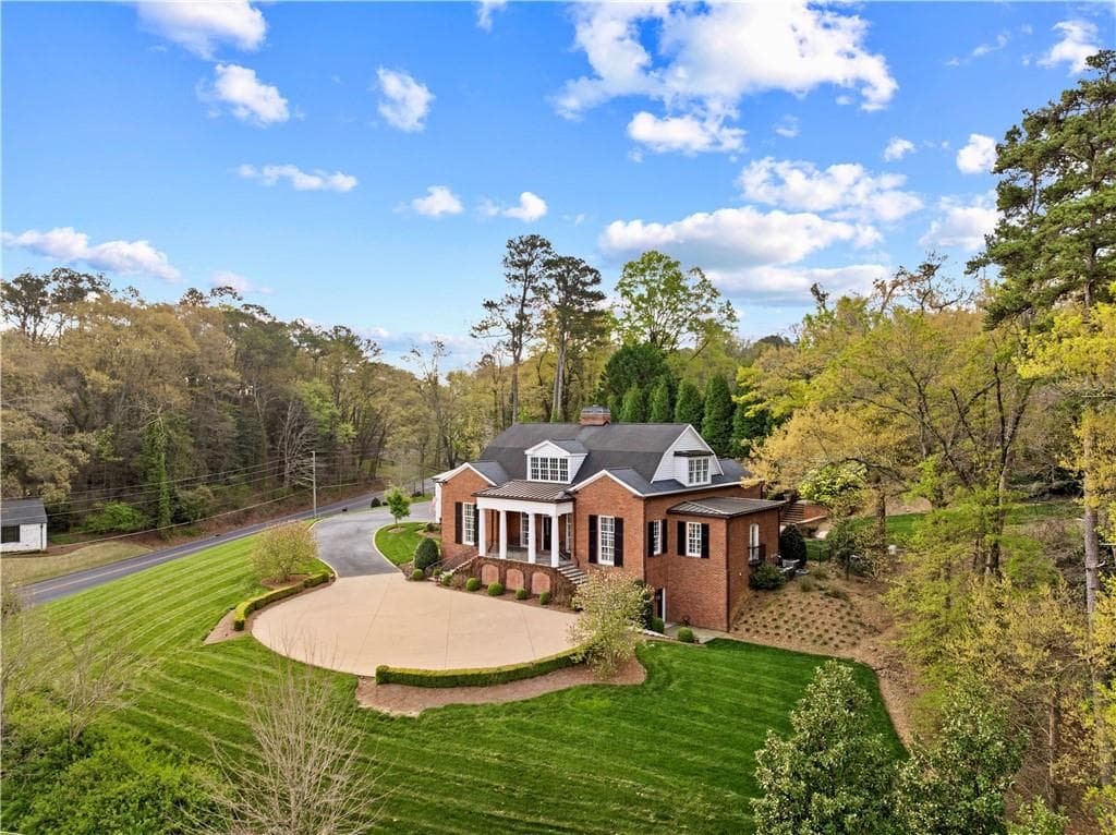 5 bedroom, 6 bathroom, 7,416 sq ft single family residence for sale at 315 E Line Street, Calhoun, GA 30701 — photo 4