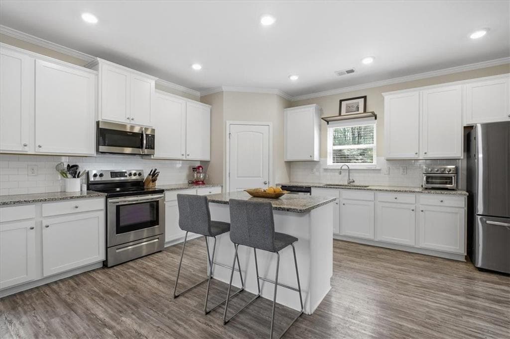 4 bedroom, 3 bathroom, 3,236 sq ft single family residence for sale at 17 Four Feathers Lane, Rydal, GA 30171 — photo 7