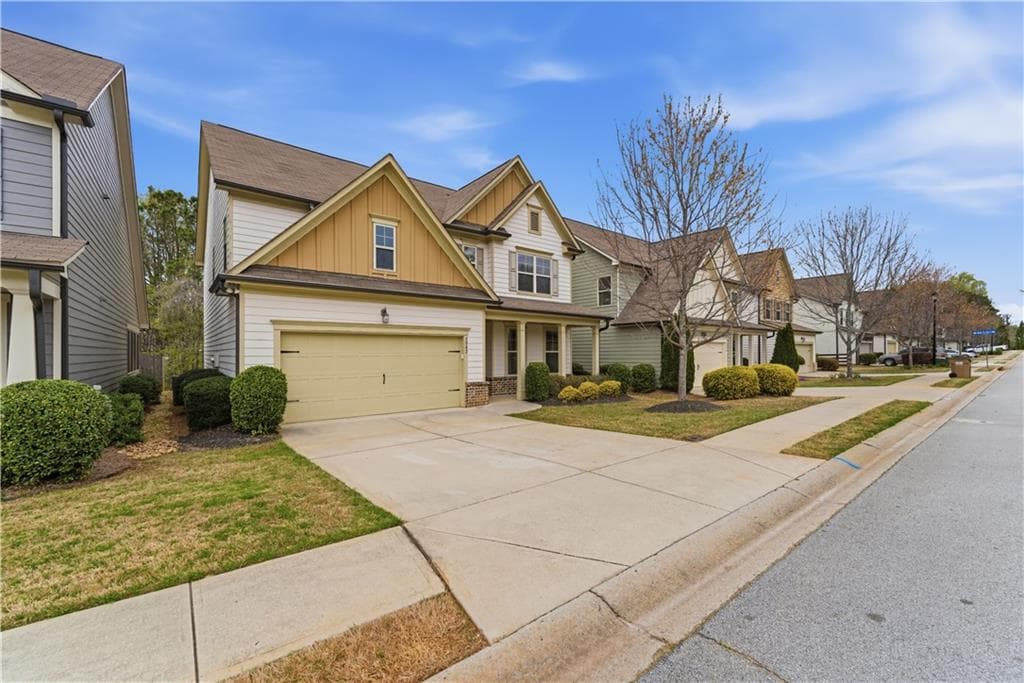 4 bedroom, 3 bathroom, 2,651 sq ft single family residence for sale at 5942 Watersdown Way, Flowery Branch, GA 30542 — photo 3