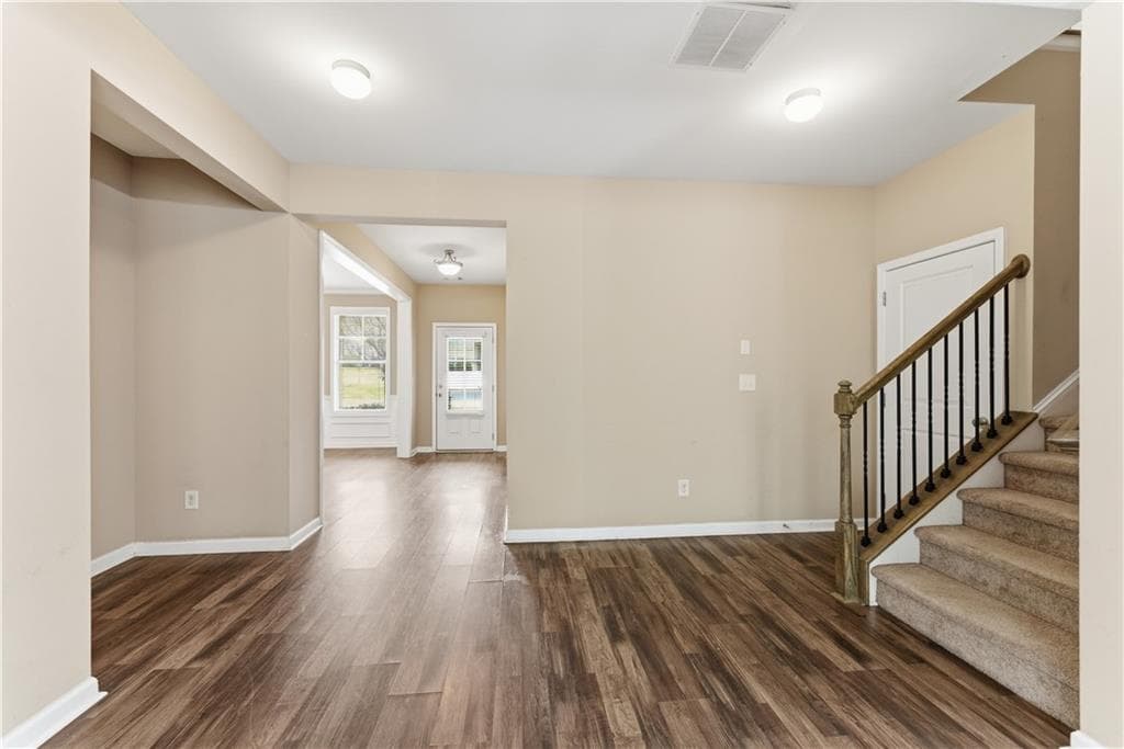 4 bedroom, 3 bathroom, 2,651 sq ft single family residence for sale at 5942 Watersdown Way, Flowery Branch, GA 30542 — photo 7