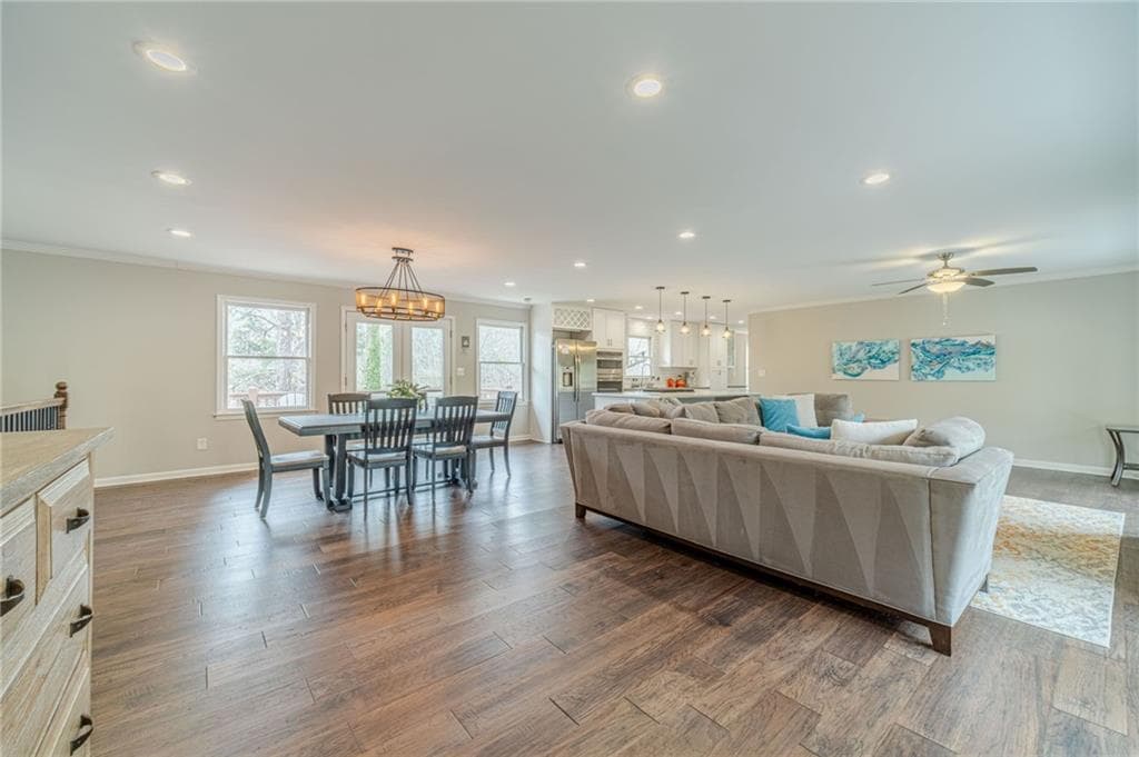 4 bedroom, 3 bathroom single family residence for rent at 691 Harbor Cove, Gainesville, GA 30501 for $5,900 a month — photo 6