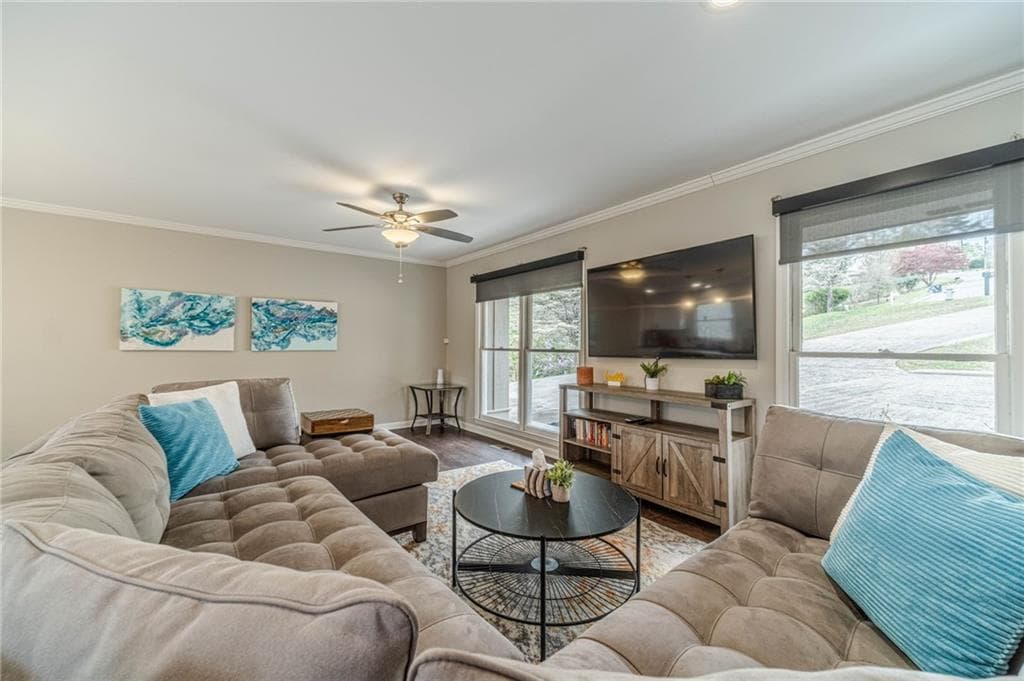 4 bedroom, 3 bathroom single family residence for rent at 691 Harbor Cove, Gainesville, GA 30501 for $5,900 a month — photo 8