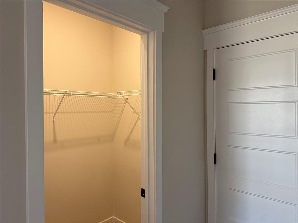 5 bedroom, 4 bathroom, 3,445 sq ft single family residence under contract at 369 Scarlett Rose Way, Hoschton, GA 30548 — photo 8