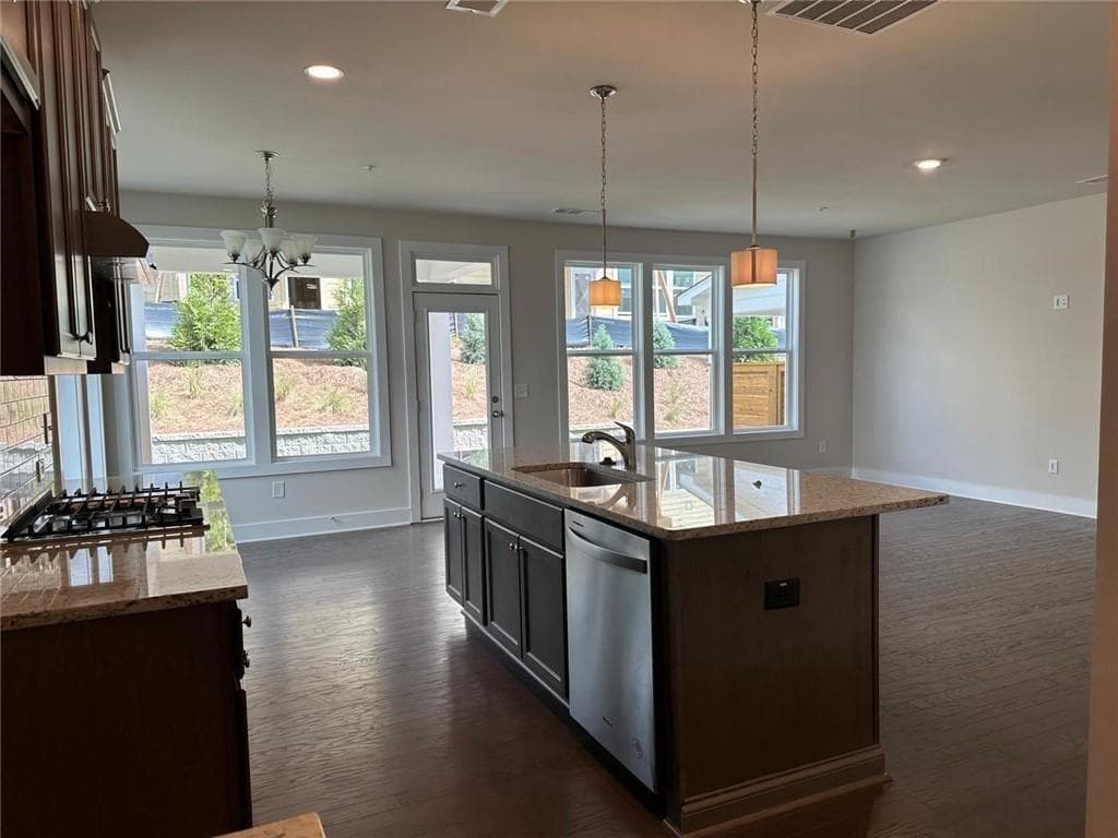 4 bedroom, 4 bathroom, 2,664 sq ft townhouse for sale at 1250 Winterhaven Drive, Cumming, GA 30041 — photo 6